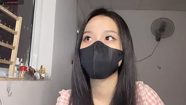 Snapshot of Tieu-May chatting on February 2026 07:30:01 AM Tieu-May online show from February 2026 07:30:01 AM