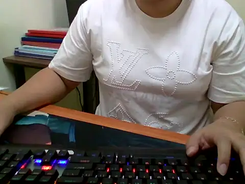 Sarah no land online show from April 2026 02:18:01 AM