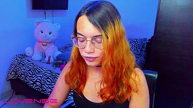 lillykittyyy online show from February 2026 08:51:02 PM