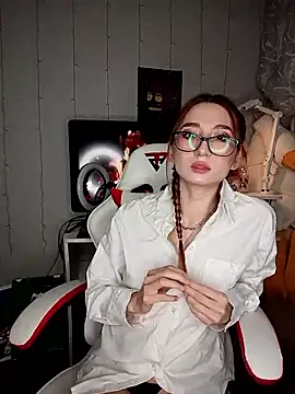 Moon Flora online show from January 2026 03:11:01 AM