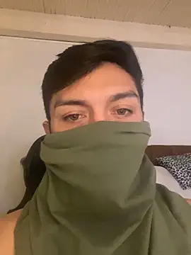 GostosoRS25 online show from April 2026 12:05:01 AM