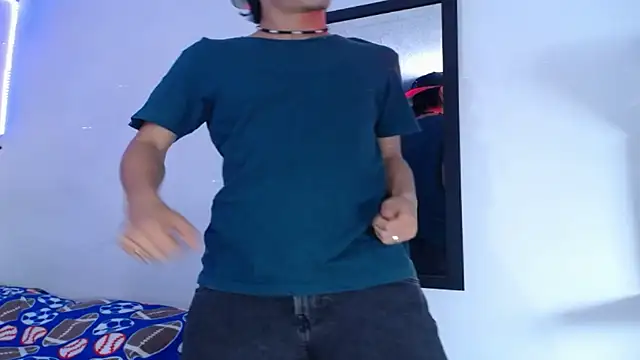 Snapshot of YourSecretCraving chatting on March 2026 01:45:01 AM YourSecretCraving online show from March 2026 01:45:01 AM