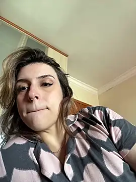 Snapshot of BarbieHotBrazil chatting on April 2026 06:47:01 PM BarbieHotBrazil online show from April 2026 06:47:01 PM