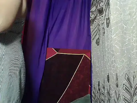 Snapshot of prettymomma24xx chatting on May 2026 04:09:02 AM prettymomma24xx online show from May 2026 04:09:02 AM