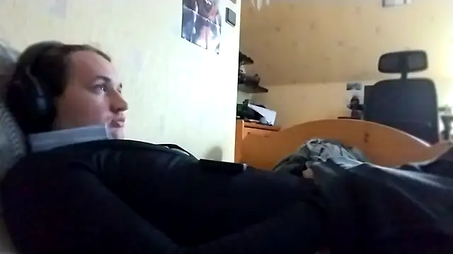 julialafemboy59 online show from February 2026 01:22:01 PM