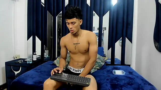 Snapshot of aishaxht chatting on May 2026 08:38:02 PM aishaxht online show from May 2026 08:38:02 PM
