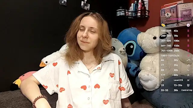 Snapshot of TiaraHenegan chatting on February 2026 07:12:02 AM TiaraHenegan online show from February 2026 07:12:02 AM