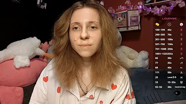 Snapshot of TiaraHenegan chatting on February 2026 09:05:01 AM TiaraHenegan online show from February 2026 09:05:01 AM