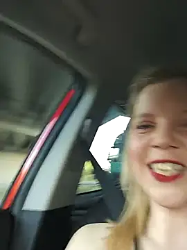 VlaamseMaaike online show from April 2026 06:14:02 PM
