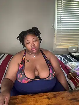 Snapshot of Chocolatebunnyxx96 chatting on April 2026 03:14:02 PM Chocolatebunnyxx96 online show from April 2026 03:14:02 PM