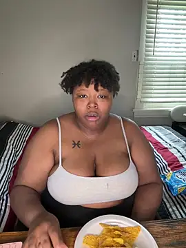 Snapshot of Chocolatebunnyxx96 chatting on May 2026 05:28:02 PM Chocolatebunnyxx96 online show from May 2026 05:28:02 PM
