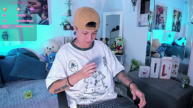 Zury Ramirez online show from January 2026 07:37:02 PM