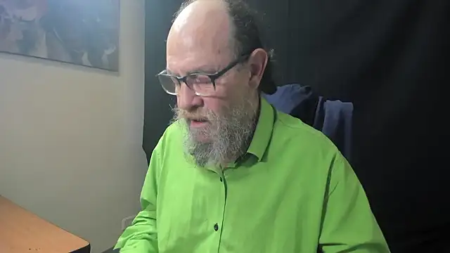 Uncle Hottie online show from February 2026 03:32:02 PM