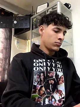 Snapshot of MaxStar26 chatting on January 2026 02:09:02 PM MaxStar26 online show from January 2026 02:09:02 PM