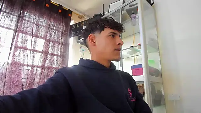 Snapshot of MaxStar26 chatting on January 2026 02:19:01 PM MaxStar26 online show from January 2026 02:19:01 PM