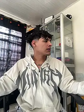 Snapshot of MaxStar26 chatting on January 2026 12:54:01 PM MaxStar26 online show from January 2026 12:54:01 PM