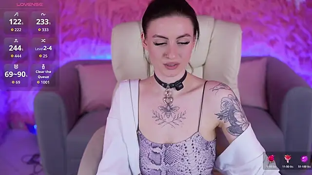 AlexaFleur online show from April 2026 07:19:01 PM