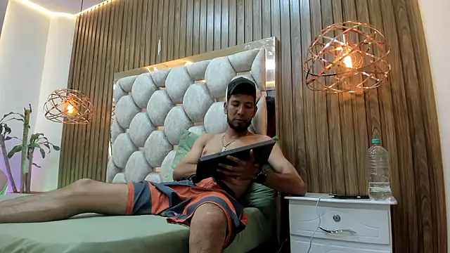 Snapshot of james__walsh chatting on February 2026 08:38:02 PM james walsh online show from February 2026 08:38:02 PM