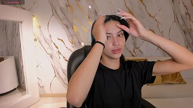 Snapshot of KayraLanne chatting on February 2026 05:50:02 AM KayraLanne online show from February 2026 05:50:02 AM