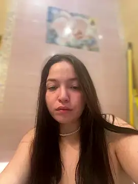 AlexaYvonne online show from January 2026 01:40:01 AM