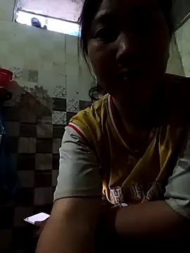 Snapshot of vesla-2k chatting on April 2026 11:03:02 AM vesla-2k online show from April 2026 11:03:02 AM