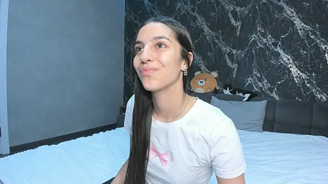 Snapshot of stella_torres chatting on May 2026 06:53:01 AM stella torres online show from May 2026 06:53:01 AM