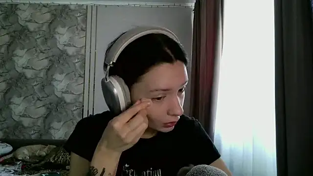 LxayBloom online show from February 2026 09:41:01 AM