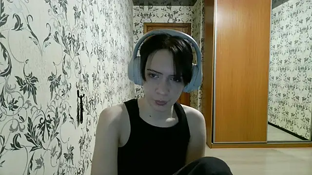 LxayBloom online show from April 2026 12:05:01 AM