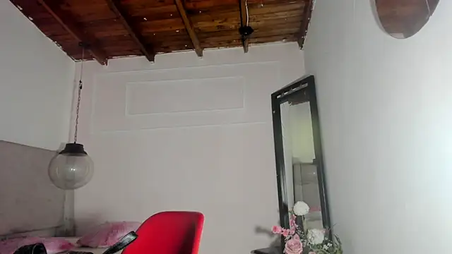 ZoeFox5 online show from February 2026 11:48:01 AM