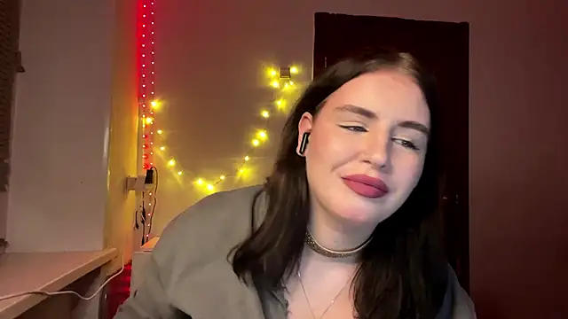 Snapshot of FerniQuam chatting on January 2026 08:12:01 PM FerniQuam online show from January 2026 08:12:01 PM