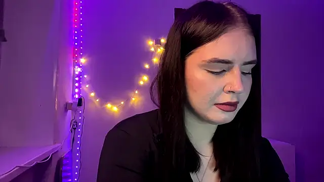 Snapshot of FerniQuam chatting on January 2026 06:10:02 PM FerniQuam online show from January 2026 06:10:02 PM