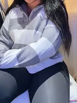 Snapshot of Lina_Velvet_ chatting on January 2026 02:21:02 PM Lina Velvet online show from January 2026 02:21:02 PM