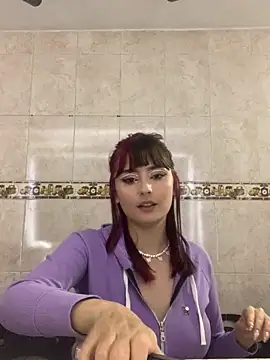 Snapshot of Ela_James_ chatting on May 2026 06:13:01 PM Ela James online show from May 2026 06:13:01 PM