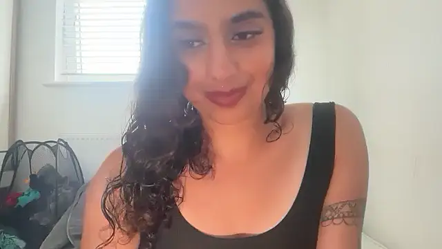 Snapshot of fayfay21@xh chatting on May 2026 05:07:01 PM fayfay21xh online show from May 2026 05:07:01 PM
