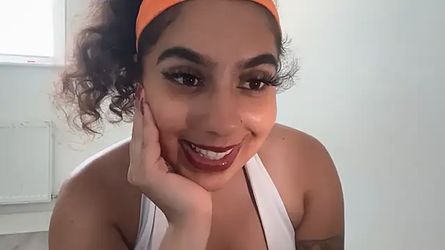 Snapshot of fayfay21@xh chatting on May 2026 04:00:01 PM fayfay21xh online show from May 2026 04:00:01 PM