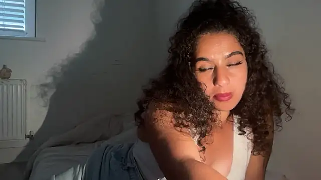 Snapshot of fayfay21@xh chatting on May 2026 08:39:02 PM fayfay21xh online show from May 2026 08:39:02 PM
