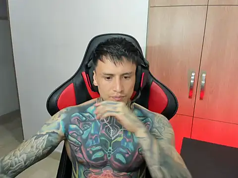 Chrissblack online show from April 2026 01:15:01 AM