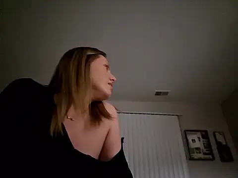 Snapshot of MK_RE0189 chatting on January 2026 11:59:02 AM MK RE0189 online show from January 2026 11:59:02 AM