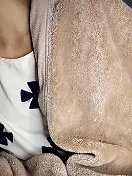 yumyum112 online show from January 2026 12:32:02 PM