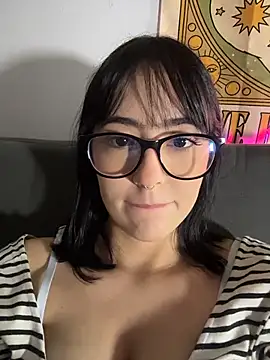 HinaSweet online show from February 2026 12:30:02 AM