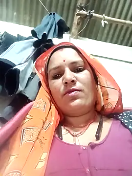 Hot hiuj online show from February 2026 09:18:02 PM