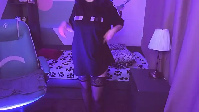 Snapshot of Emily_tender chatting on February 2026 05:52:01 AM Emily tender online show from February 2026 05:52:01 AM