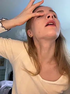 Snapshot of Sunny_Eve chatting on March 2026 08:31:01 AM Sunny Eve online show from March 2026 08:31:01 AM