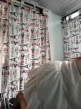 natalliecoopers online show from April 2026 07:16:02 PM