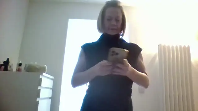 Milfshake227 online show from March 2026 10:39:01 PM