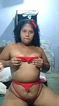 Snapshot of Isabel_and_Heckler chatting on February 2026 11:12:02 PM Isabel and Heckler online show from February 2026 11:12:02 PM