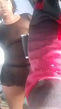 Snapshot of Isabel_and_Heckler chatting on February 2026 11:39:01 AM Isabel and Heckler online show from February 2026 11:39:01 AM