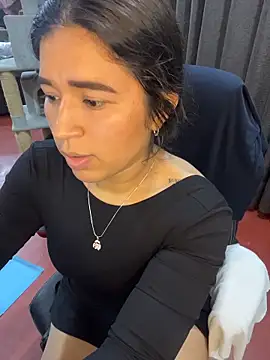 Minico25 online show from April 2026 01:41:01 AM