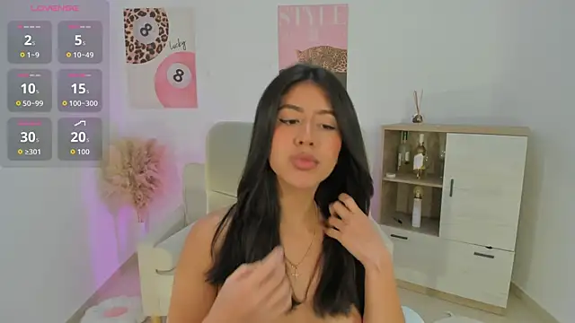 Sussan Monroe online show from April 2026 10:41:02 PM