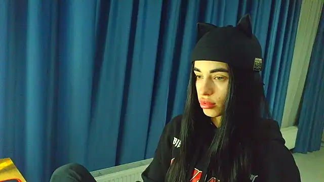 Vlada Elfie online show from March 2026 06:35:02 PM